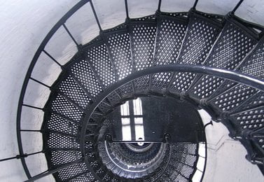 Лестница маяка, где часто видели призрак женщины